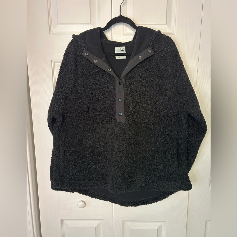 Black Sherpa pull over hooded jacket